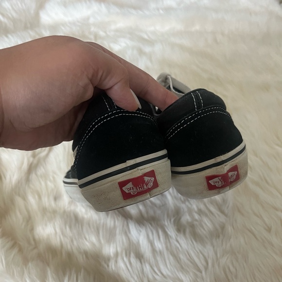 VANS - Picture 3 of 4